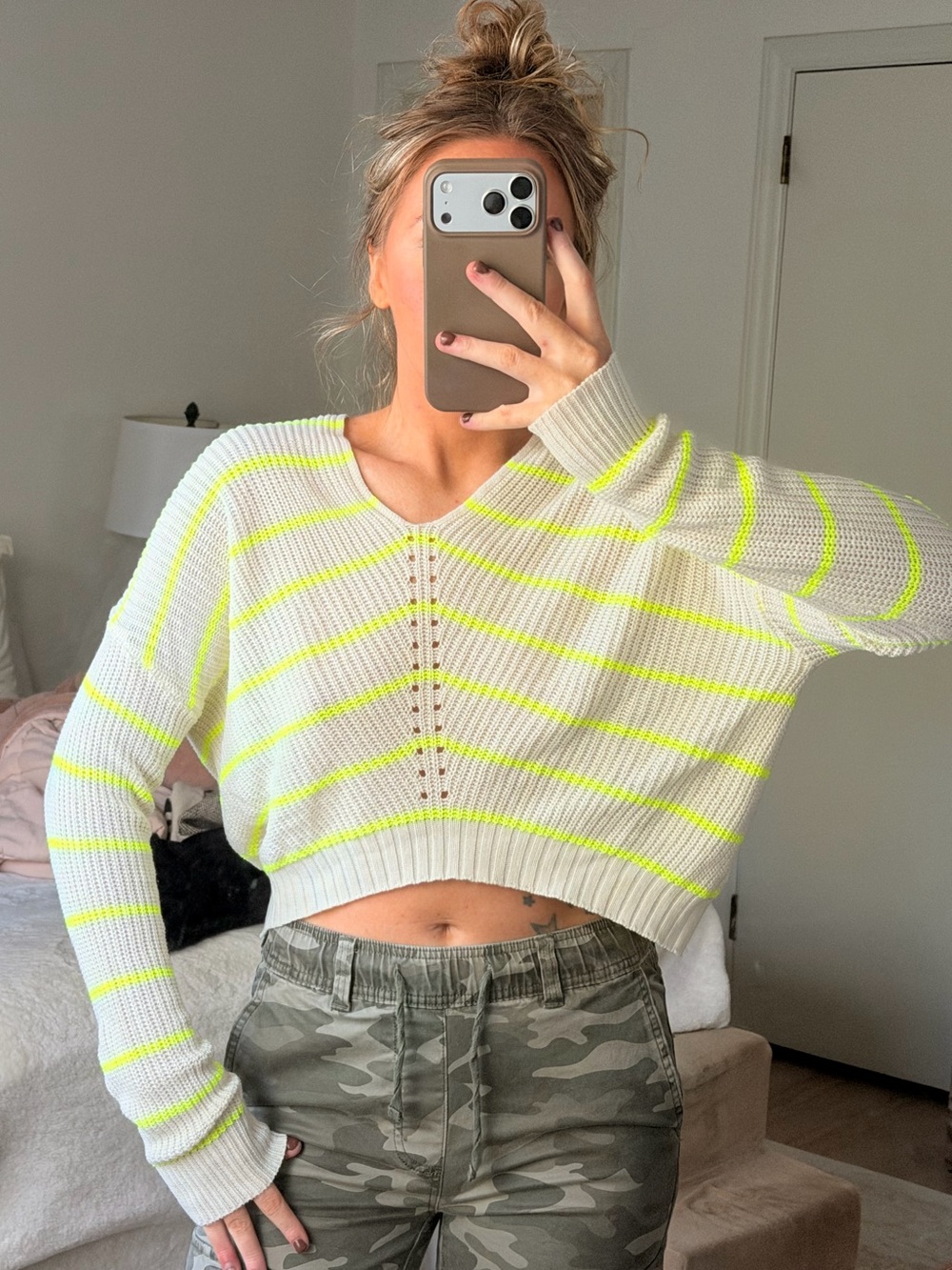 Rue21 Cropped V-Neck Sweater - White & Neon Yellow Stripes